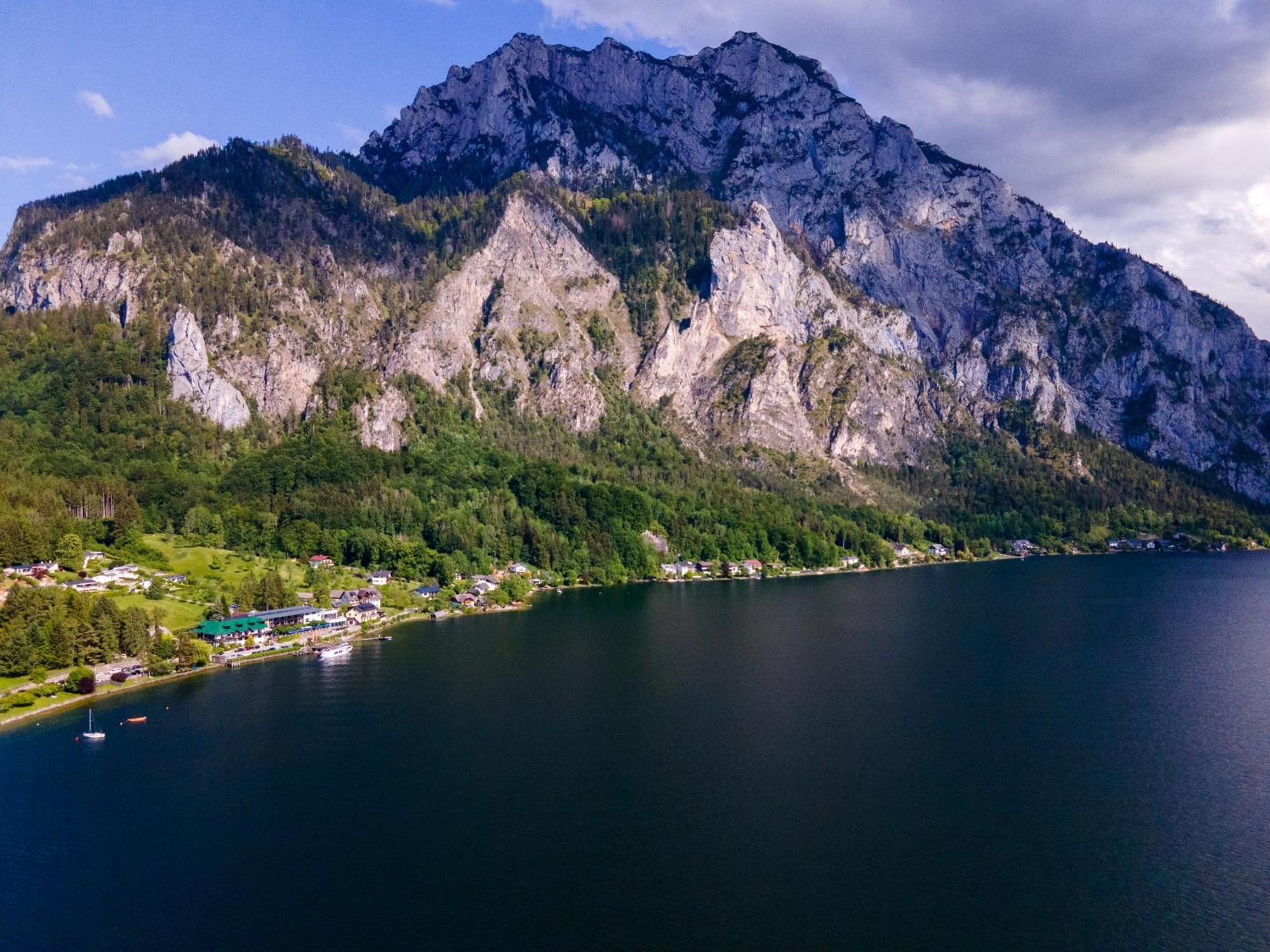 Seegasthof Hois'N Wirt - Hotel Mit Wellnessbereich Gmunden Exterior photo